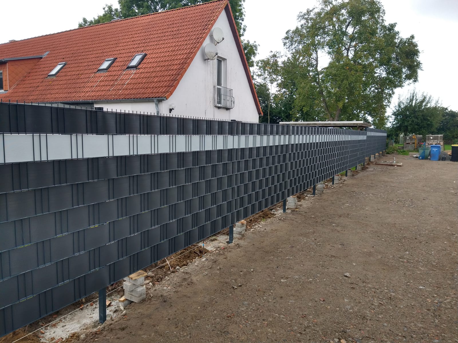 Metallzaun aus Doppelstabmatten kaufen​