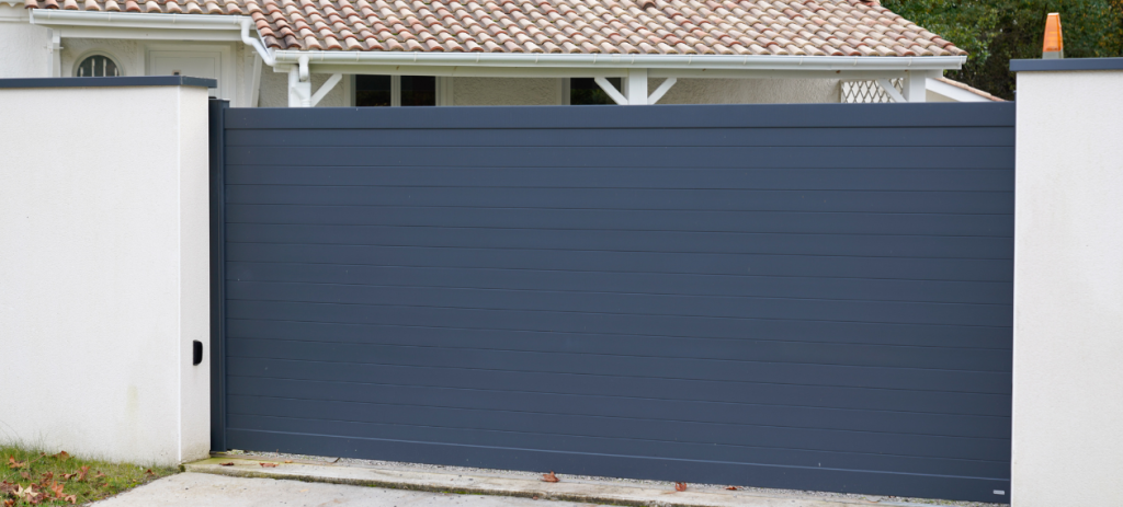 Schiebetore aus Metall: Platzsparende und sichere Lösungen für Ihr Zuhause Bramy przesuwne z metalu