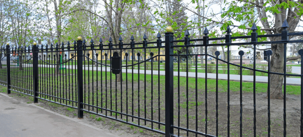 Metallzaun Anthrazit: Der perfekte Sichtschutz für modernen Gartenstil Metallzaun