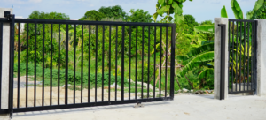 Schiebetor aus Metall