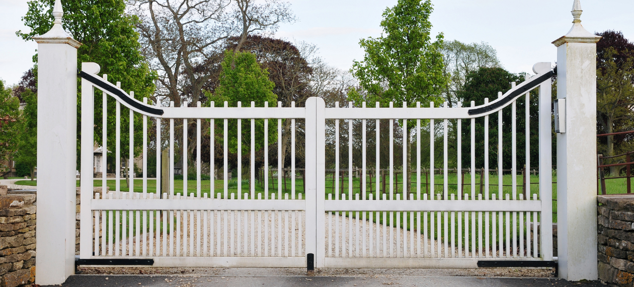 Moderne Einfahrtstore