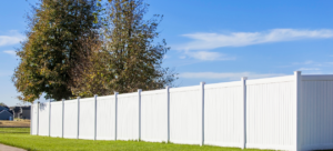 Hundeausbruchsicherer Gartenzaun: Welches Modell schützt Ihren Vierbeiner? Hundeausbruchsicherer Gartenzaun: Welches Modell schützt Ihren Vierbeiner?